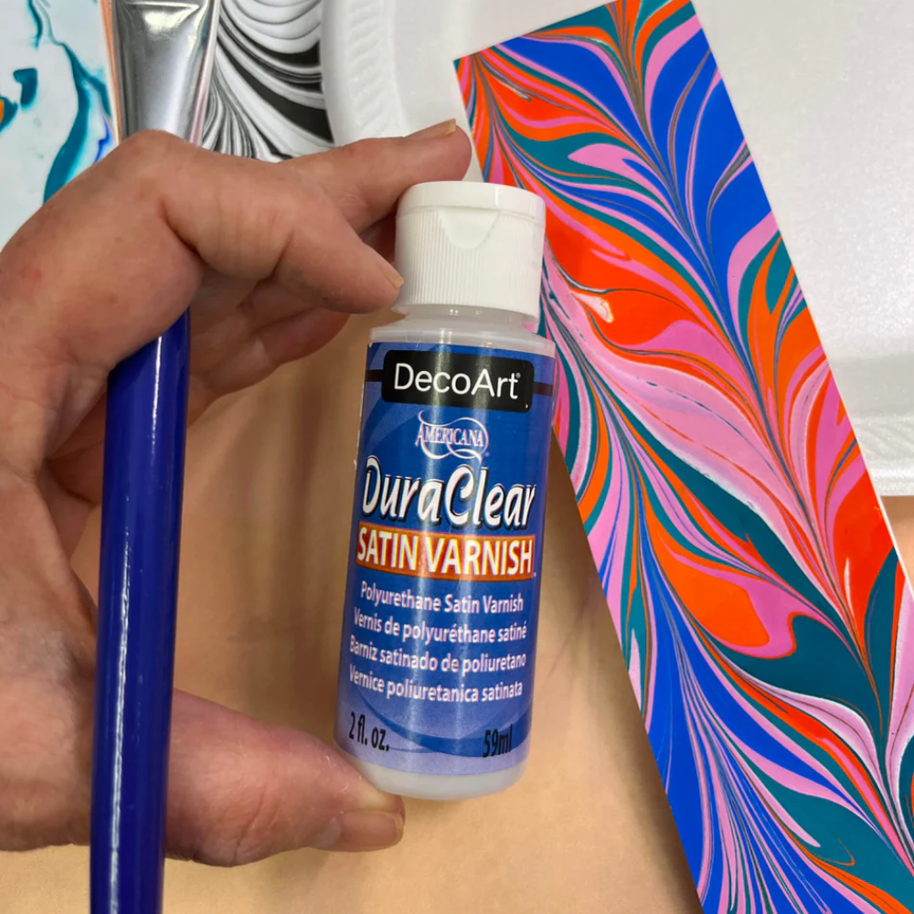 DecoArt – DuraClear Gloss Varnish – 8 oz